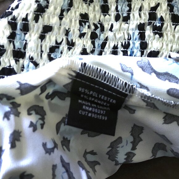 Vertigo Animal Print Racerback Top Ruffled Neckline Stretch Banded Hem EUC Sz M - Picture 5 of 5